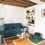 Nice 75M With Sunny Terrace