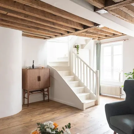 Nice 75m With Sunny Terrace Apartment